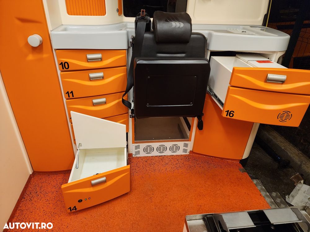 Mercedes-Benz Sprinter - 17