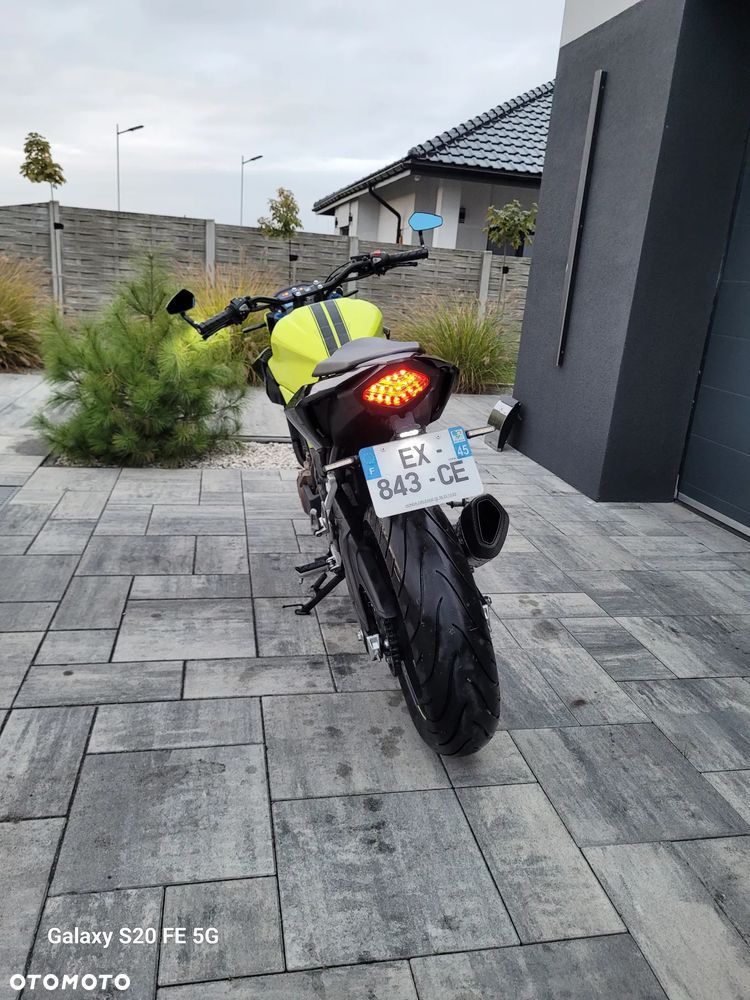 Honda CB - 12