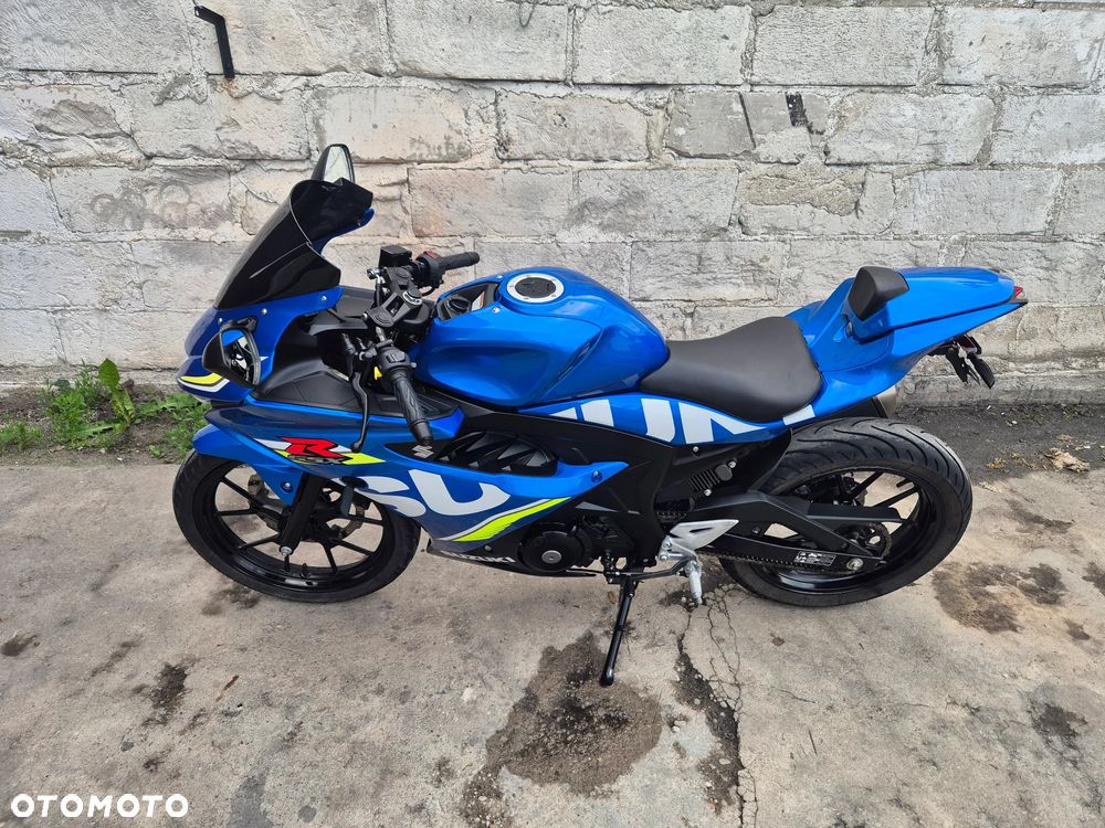 Suzuki GSX-R - 12