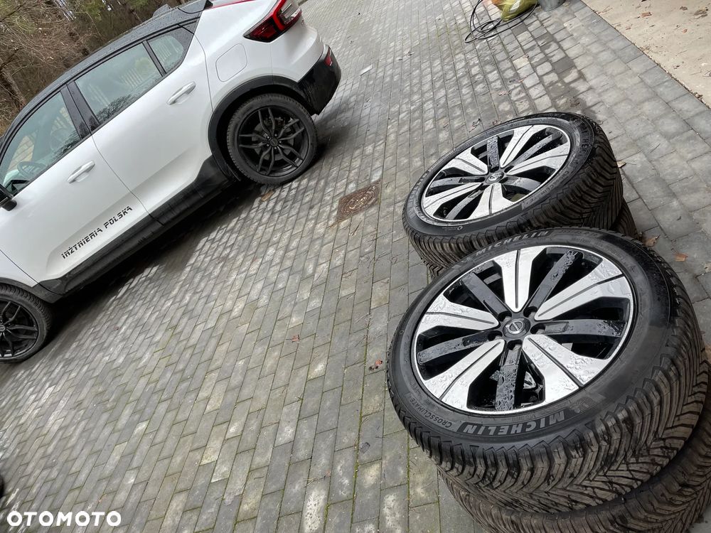 Koła wielosezonowe Volvo C40 - 1