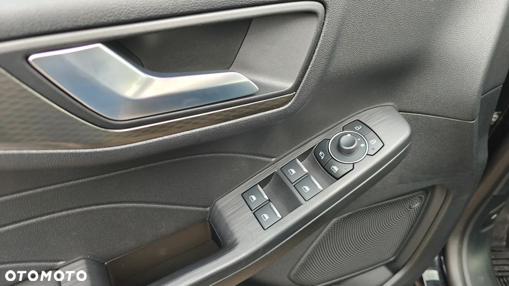 Ford Kuga 2.5 Duratec FHEV TITANIUM - 18