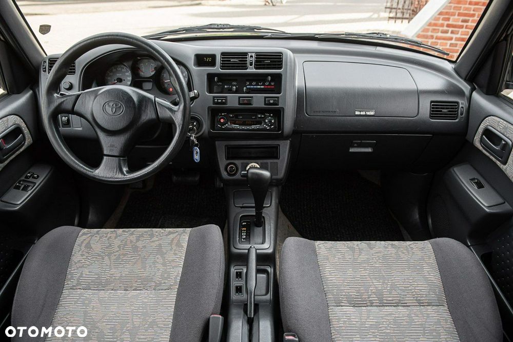 Toyota RAV4 2.0 GLi - 5
