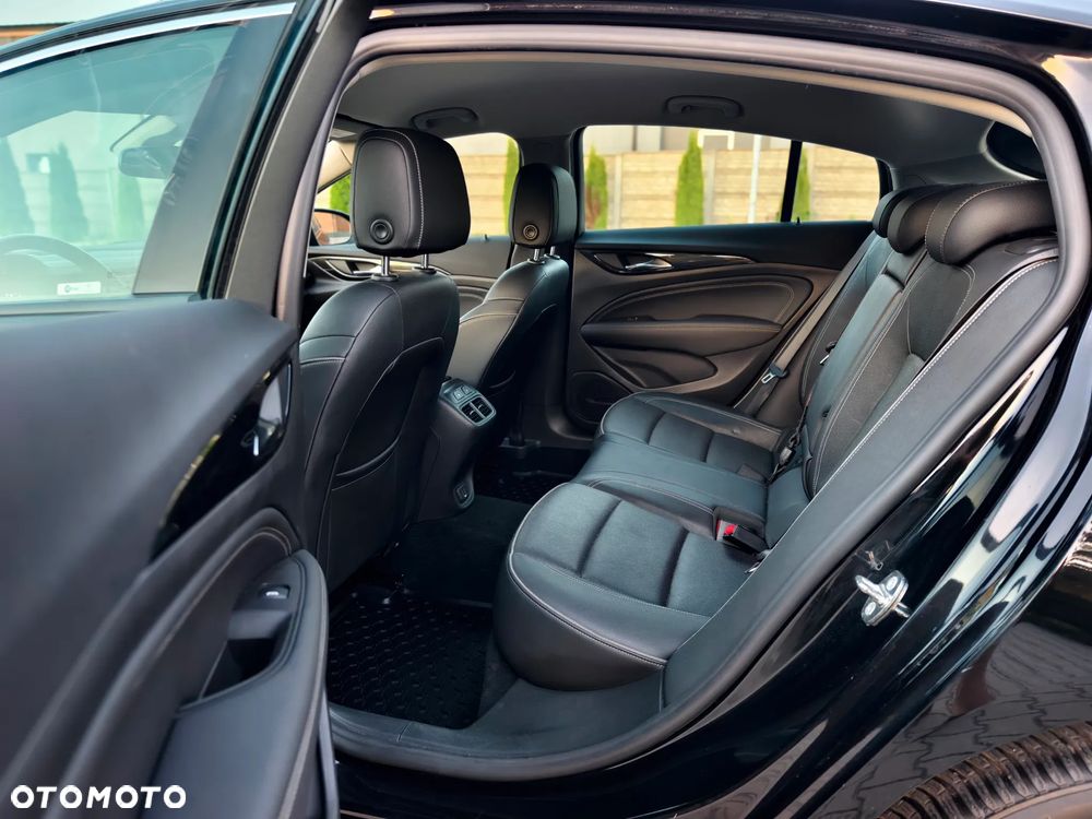 Opel Insignia 2.0 CDTI Cosmo S&S - 10