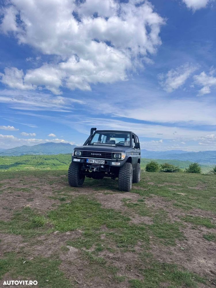 Toyota Land Cruiser - 2