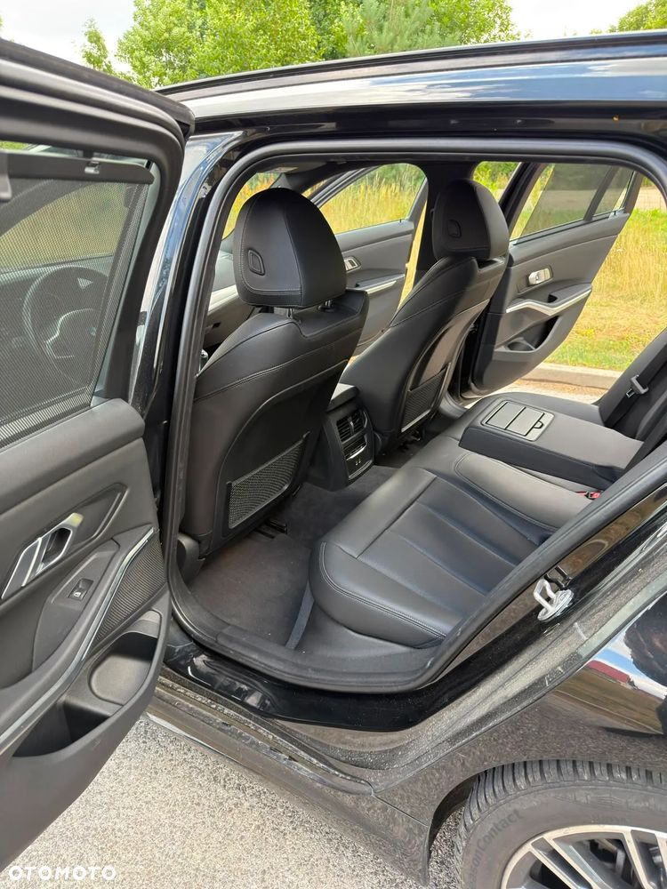 BMW Seria 3 318i M Sport - 18