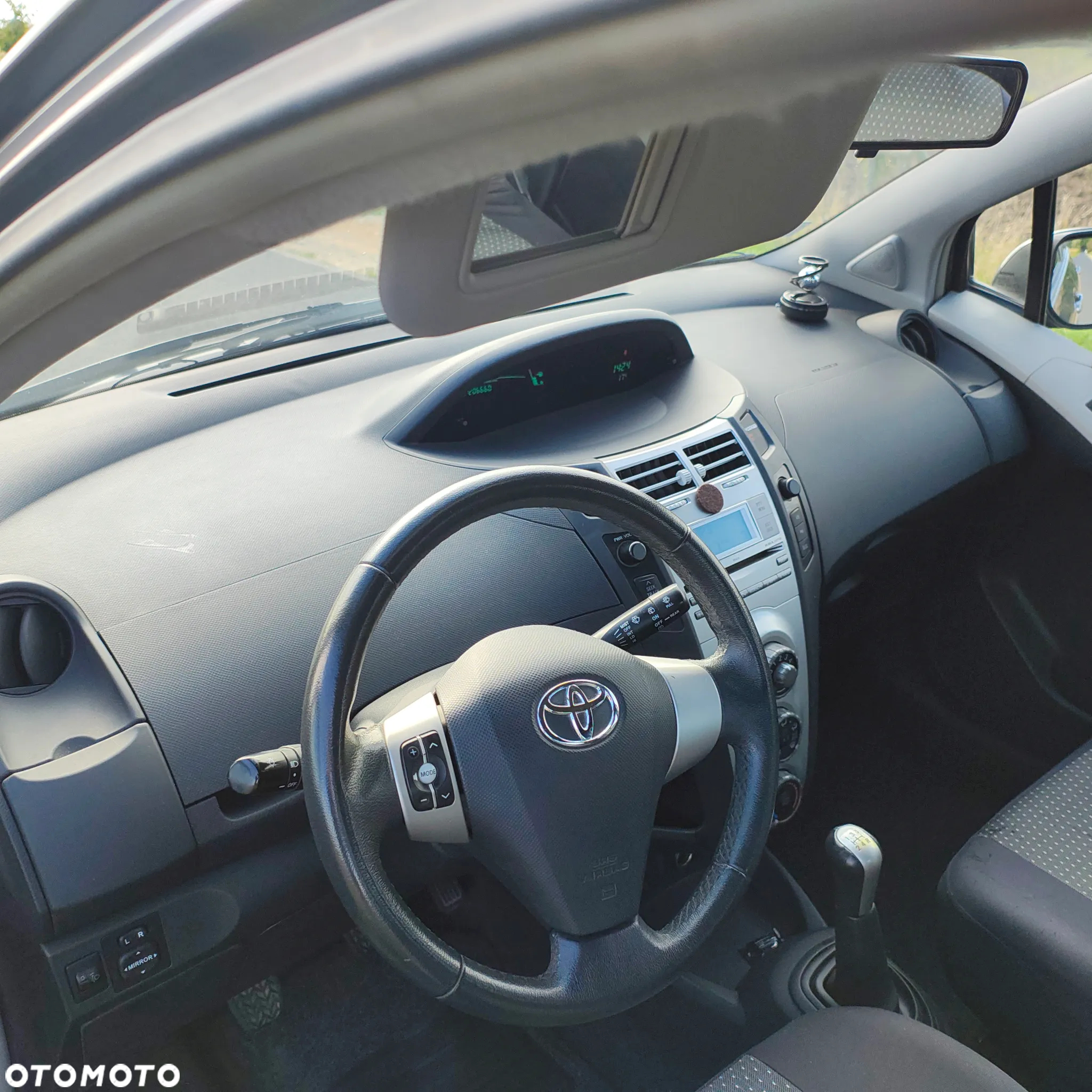 Toyota Yaris 1.3 Luna A/C - 11