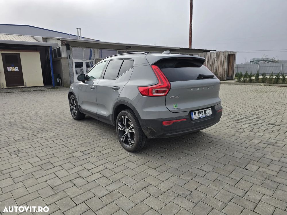 Volvo XC 40 B4 AT FWD MHEV Ultimate Dark - 6