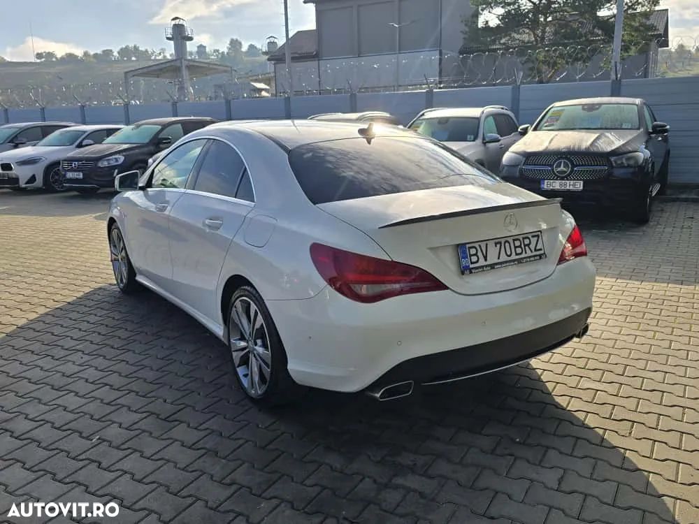 Mercedes-Benz CLA 180 Urban - 3