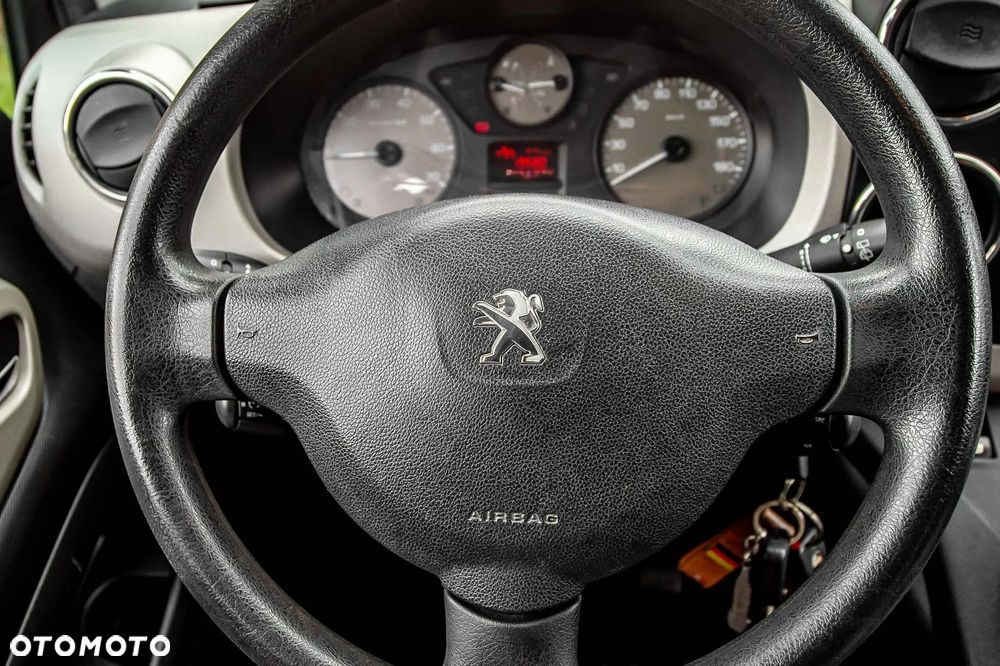 Peugeot Partner HDi FAP 115 Allure - 26