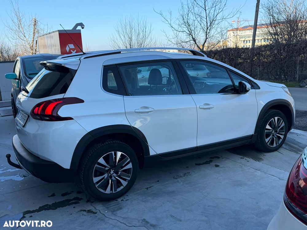 Peugeot 2008 1.2 PureTech Turbo EAT6 S&S Allure - 10