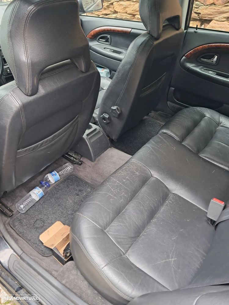 Volvo V40 1.9 TD - 10