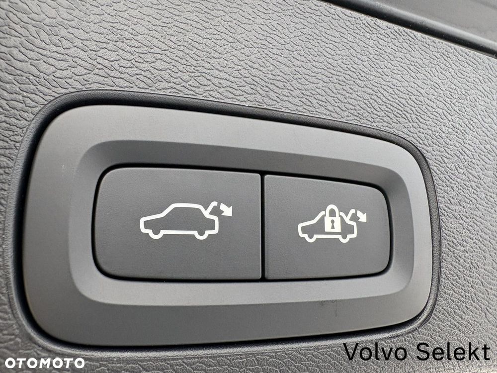 Volvo XC 60 - 30