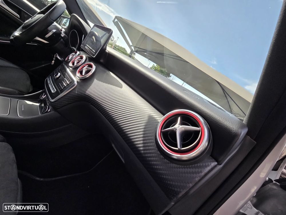 Mercedes-Benz A 200 d 7G-DCT AMG Line - 19