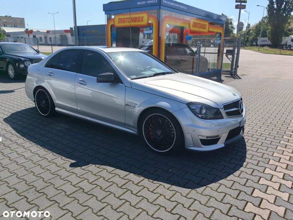 Mercedes-Benz Klasa C 63 AMG 7G-TRONIC Performance Plus - 4
