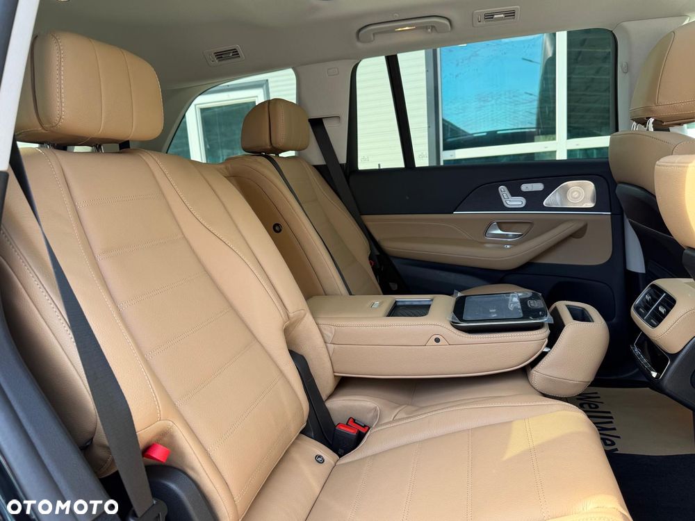 Mercedes-Benz GLS - 17