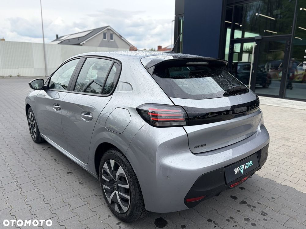 Peugeot 208 - 3