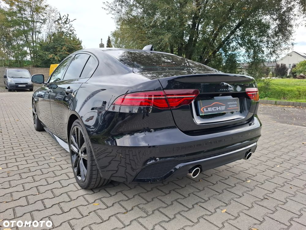 Jaguar XE - 31