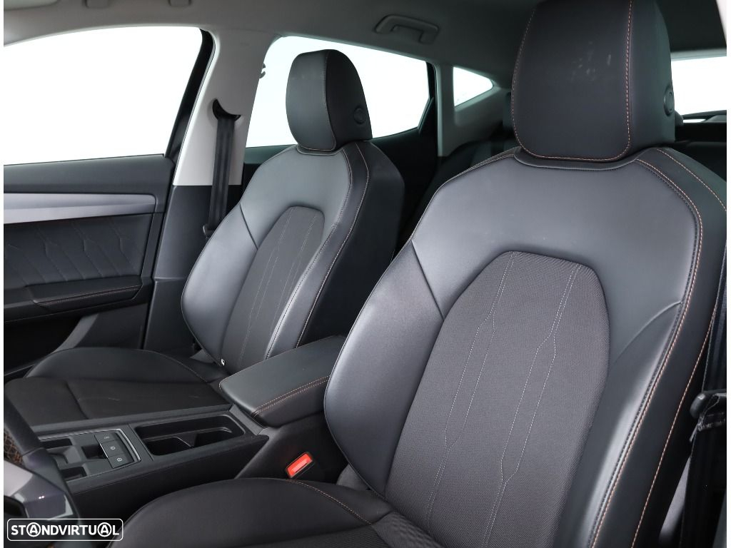 Cupra Formentor 1.4 e-Hybrid DSG - 24