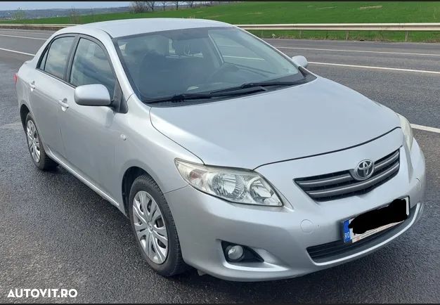 Toyota Corolla 1.4 Sdn. Luna - 4