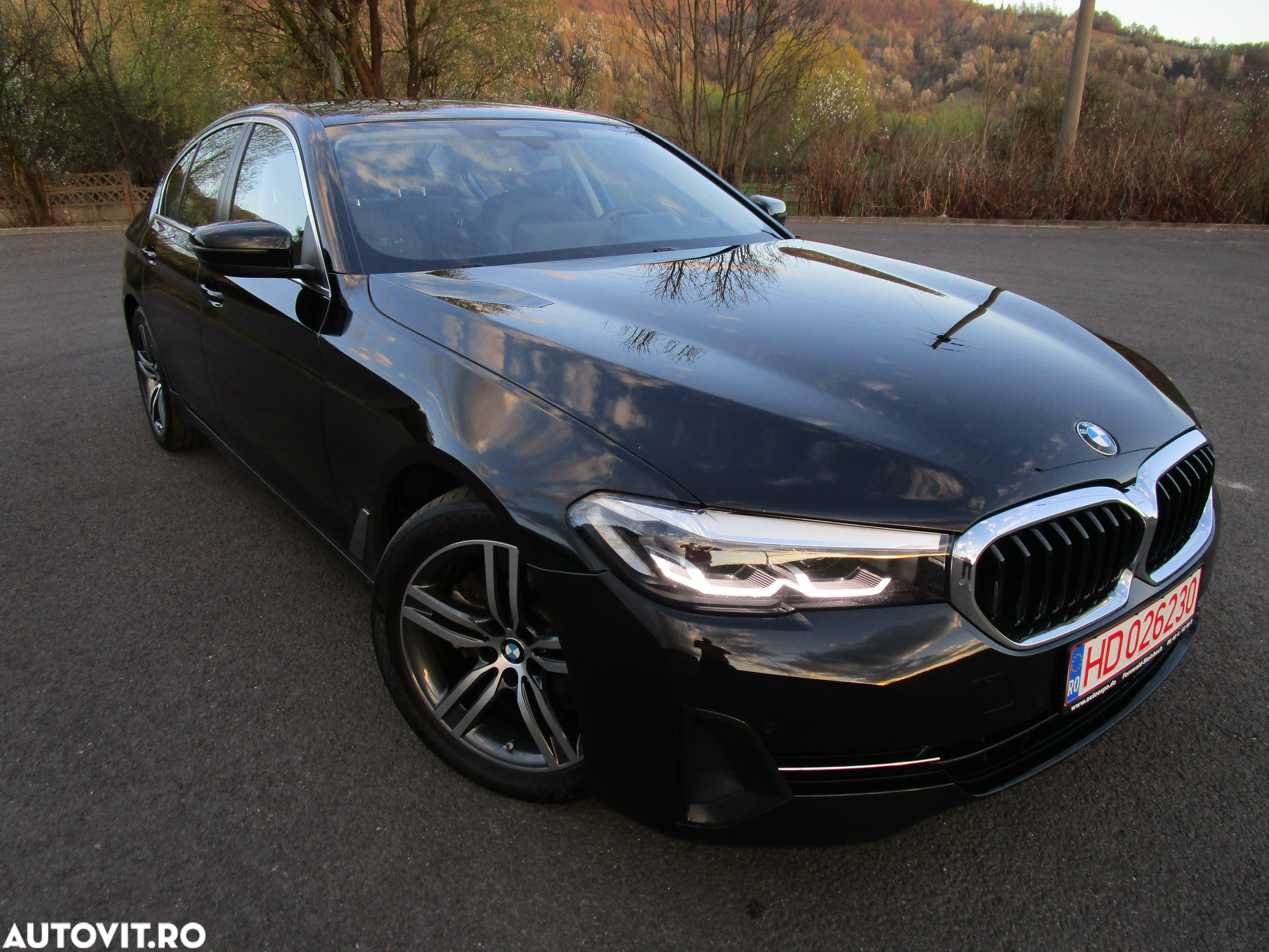 BMW Seria 5 520d xDrive AT MHEV - 2