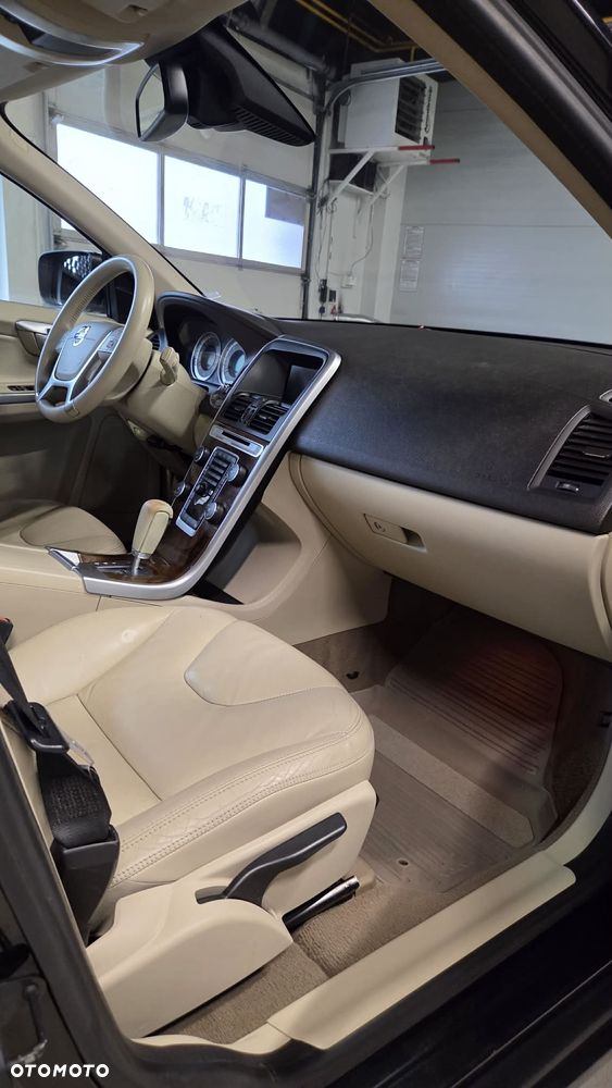 Volvo XC 60 2.4D AWD Summum - 10