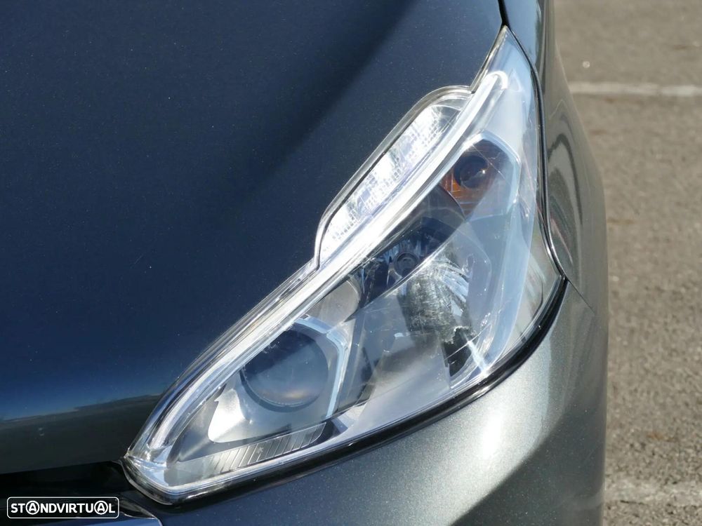 Peugeot 208 1.4 HDi Active - 11