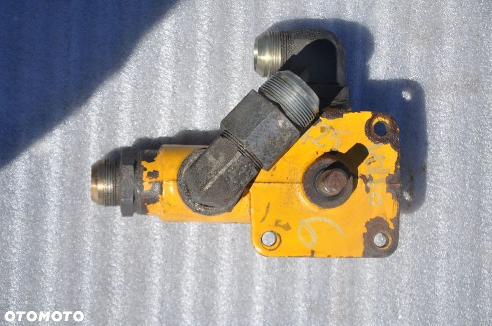 ROZDZIELACZ VOLVO BM A25 - 1