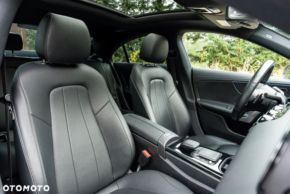 Mercedes-Benz CLA 250 4-Matic 7G-DCT - 23