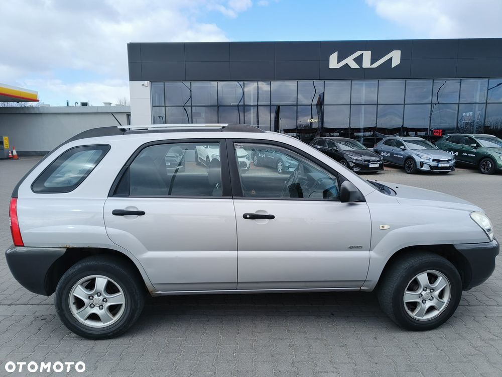 Kia Sportage 2.0 Tour - 1
