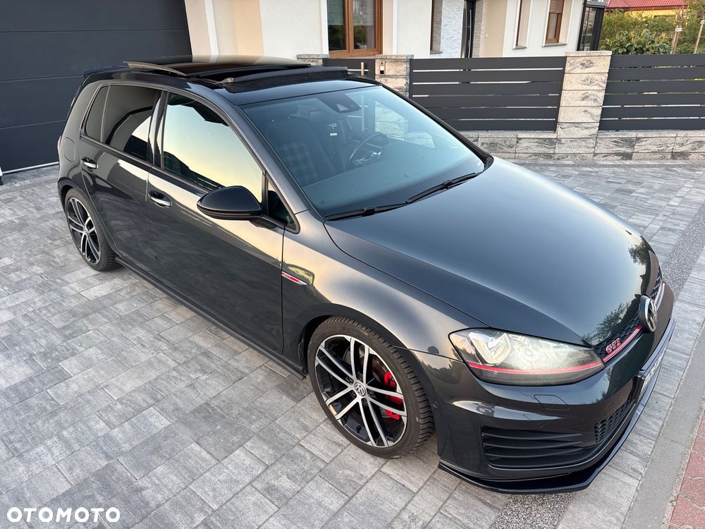Volkswagen Golf GTI Performance BlueMotion Technology DSG - 12