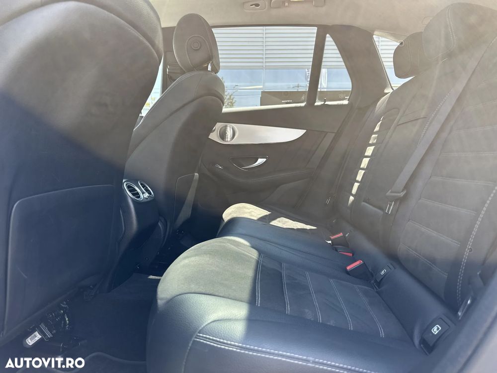Mercedes-Benz GLC 300 e 4MATIC - 13