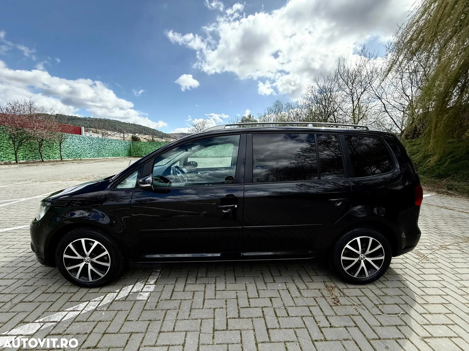 Volkswagen Touran 1.6 TDI BlueMotion Technology Comfortline - 11