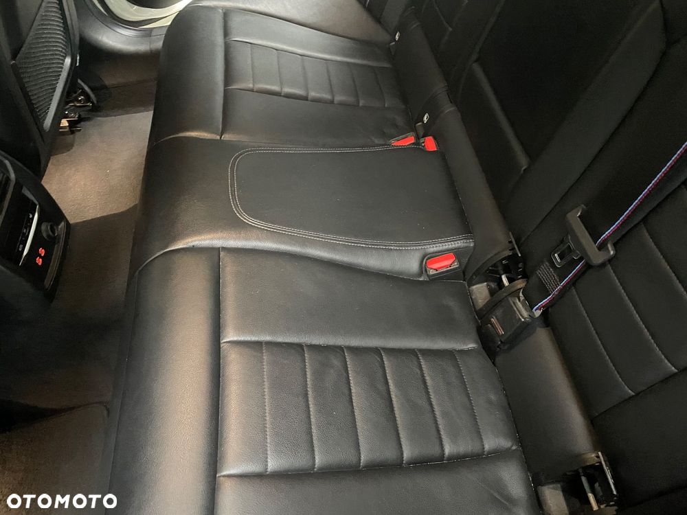 BMW Seria 3 320d Edition M Sport Shadow - 13