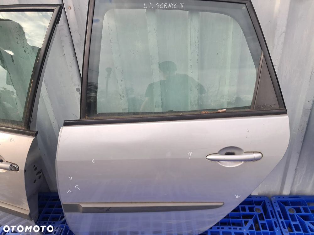 Renault Scenic II 1.6 Benzyna Drzwi - 5
