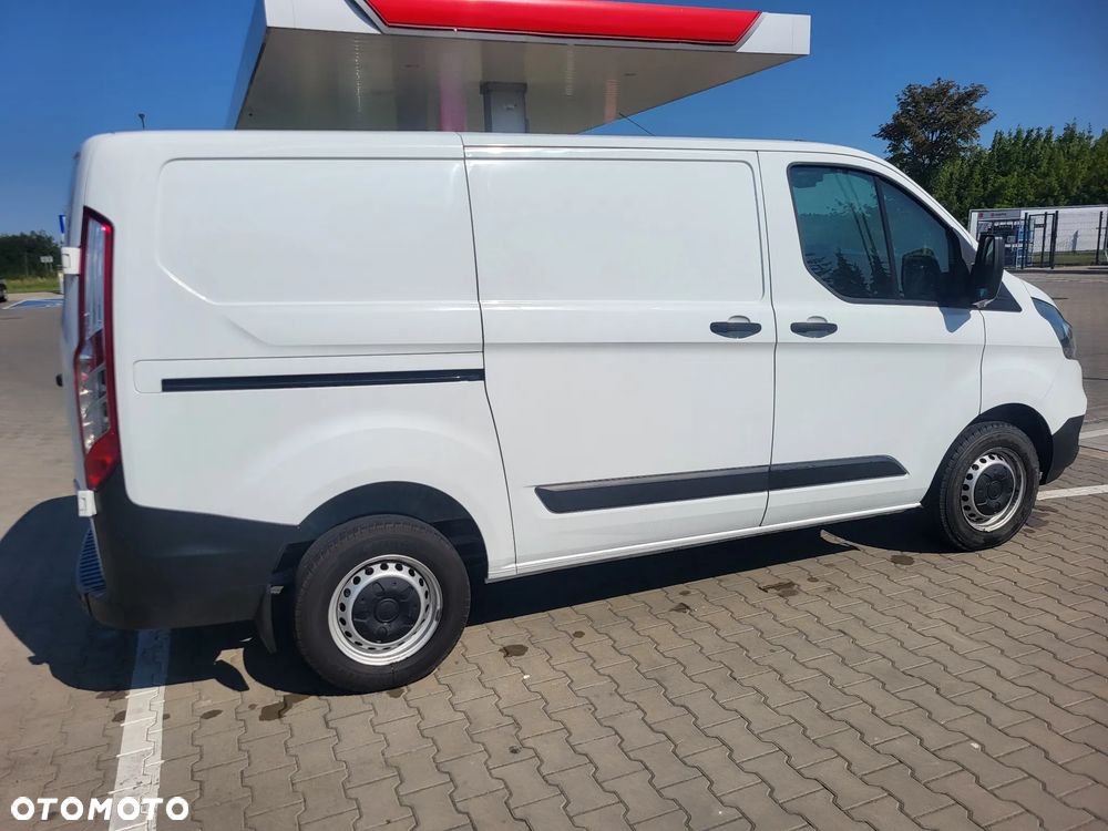 Ford Transit Custom - 13