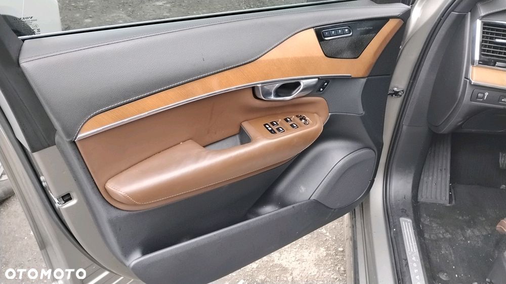 Volvo XC 90 T6 AWD Geartronic Inscription - 28