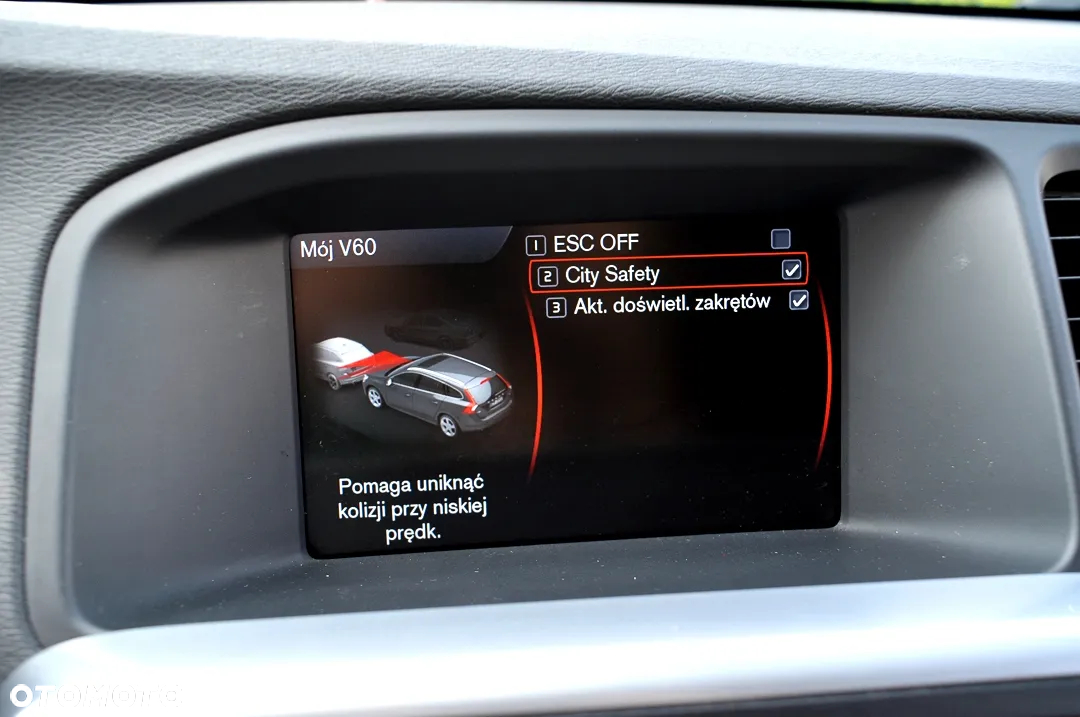 Volvo V60 D3 Geartronic Summum - 31