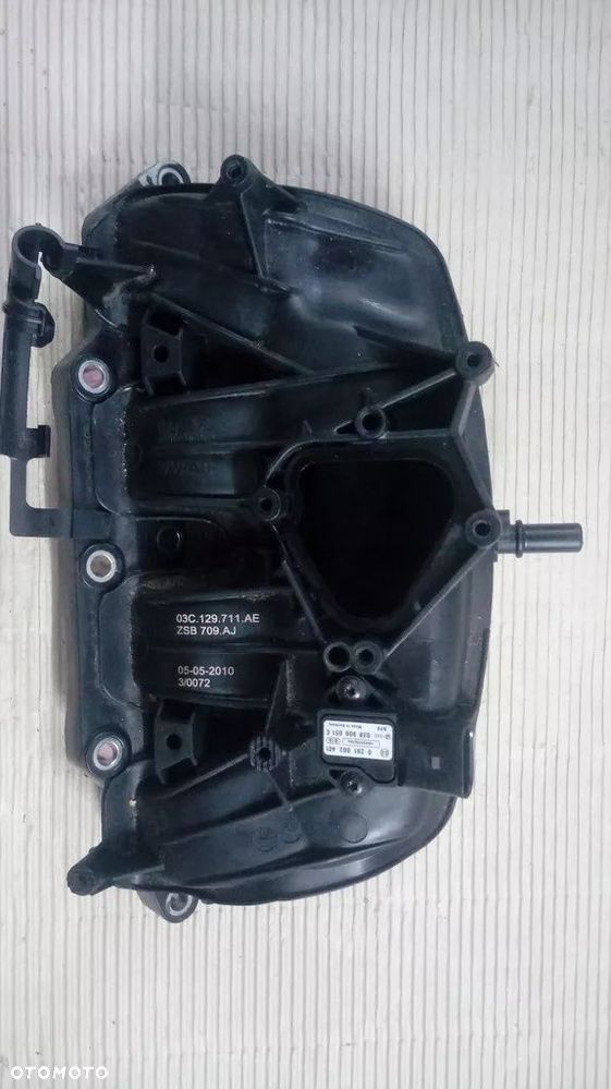 KOLEKTOR SSĄCY 03C129711AE VW AUDI 1.4 TSI - 3