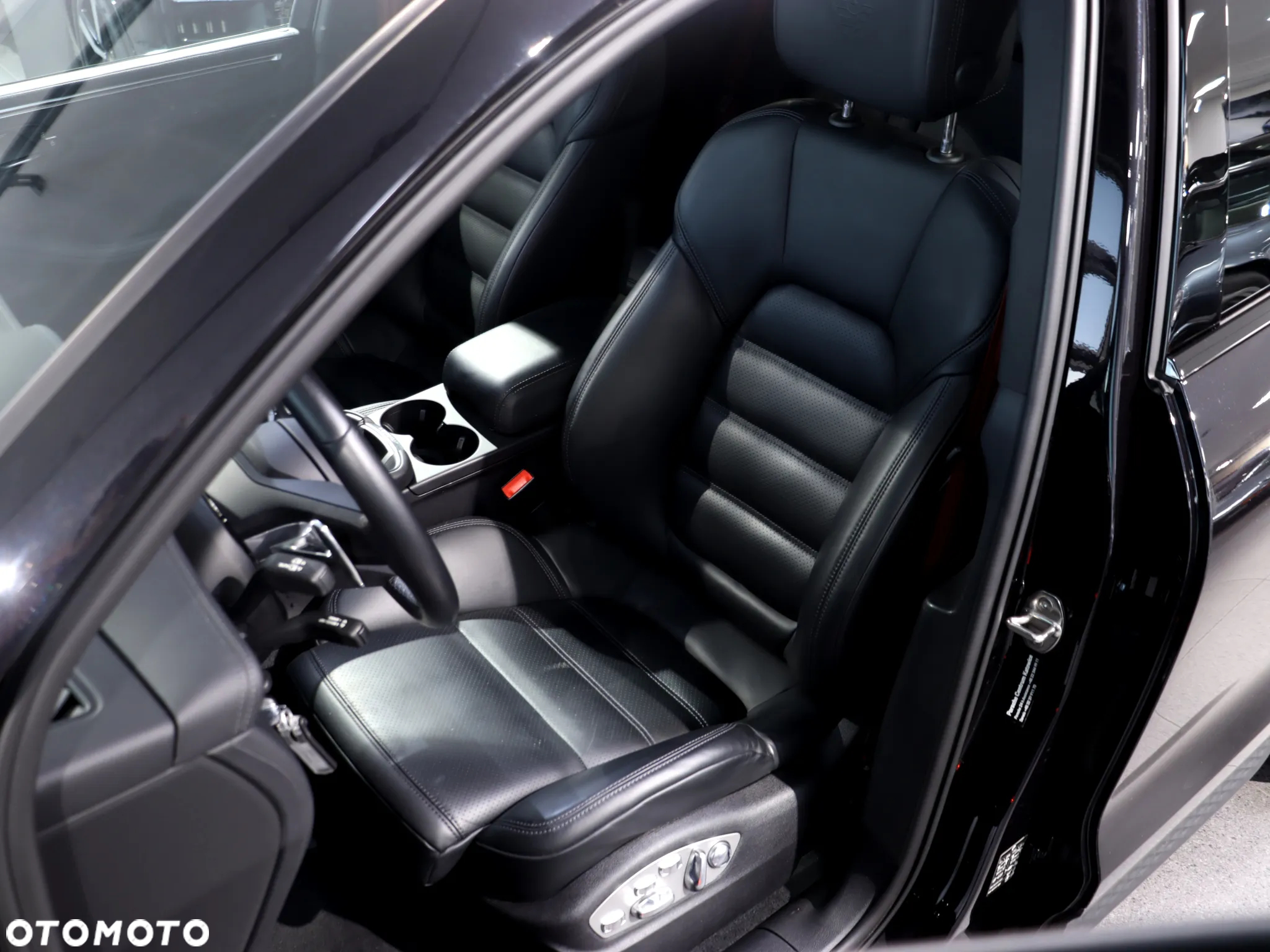 Porsche Macan Standard - 16