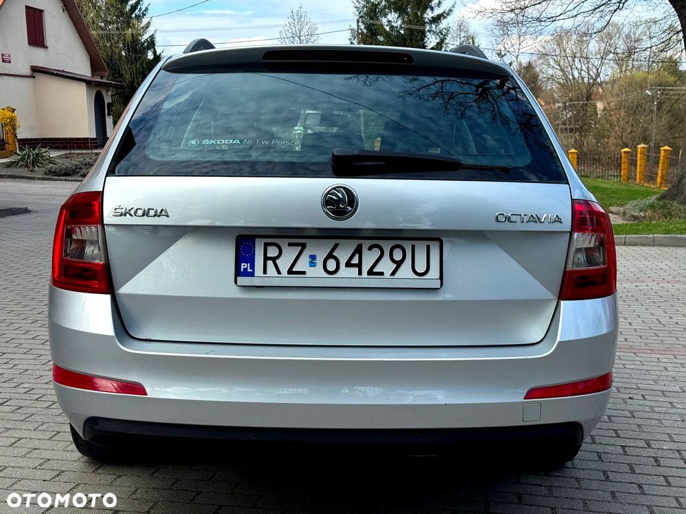 Skoda Octavia 1.6 TDI Style DSG - 6