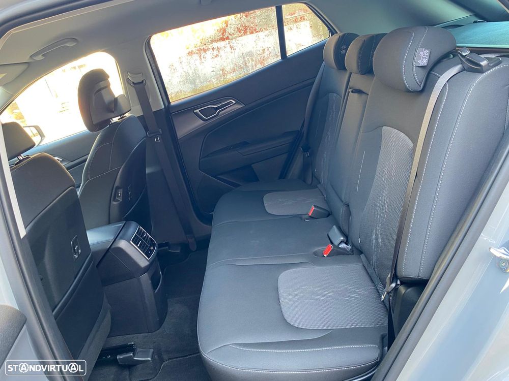 Kia Sportage 1.6 T-GDi HEV Drive - 11