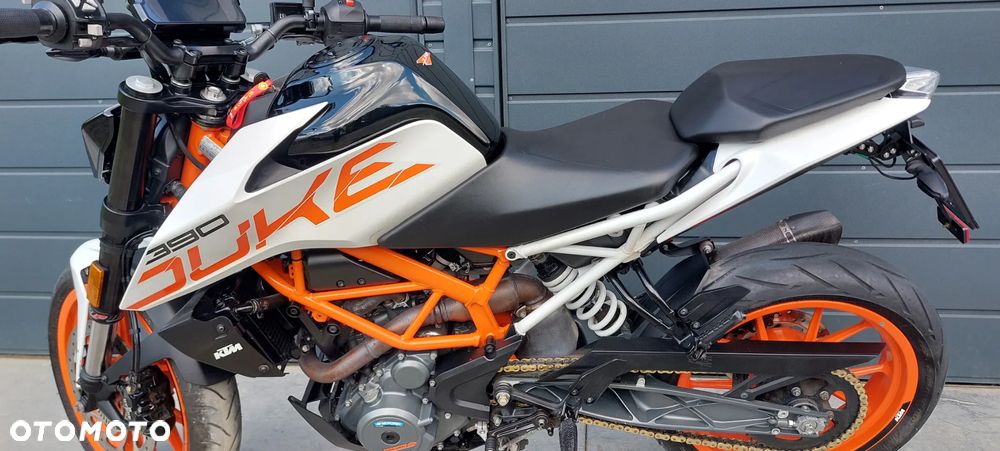 KTM Duke - 18