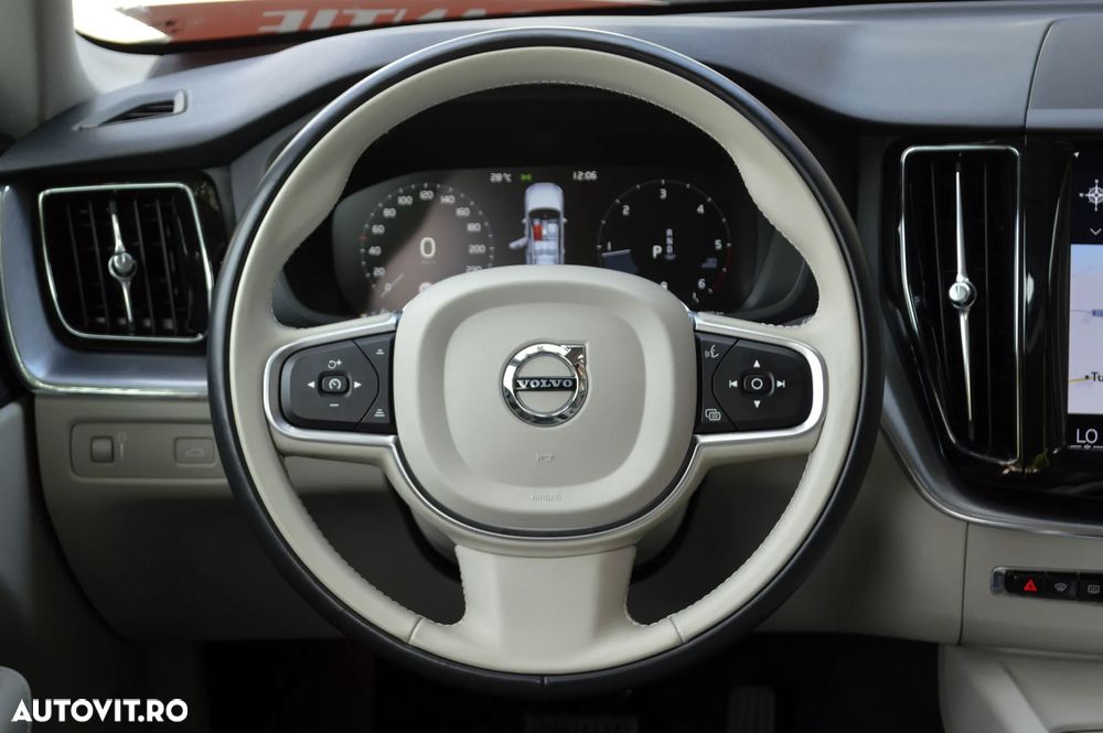 Volvo XC 60 B4 D AWD Ultimate Bright - 32