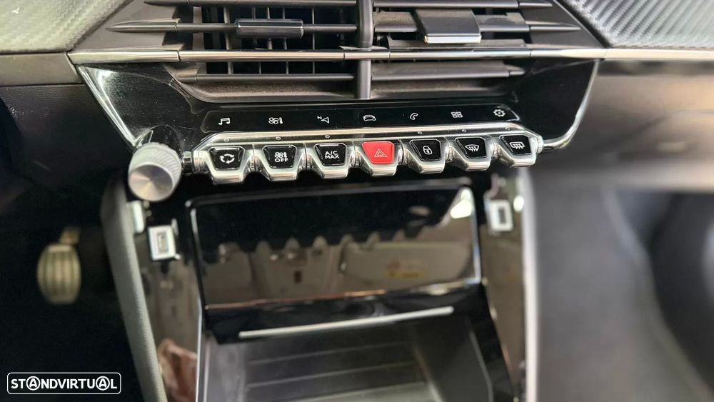 Peugeot 2008 1.2 PureTech Allure Pack - 16