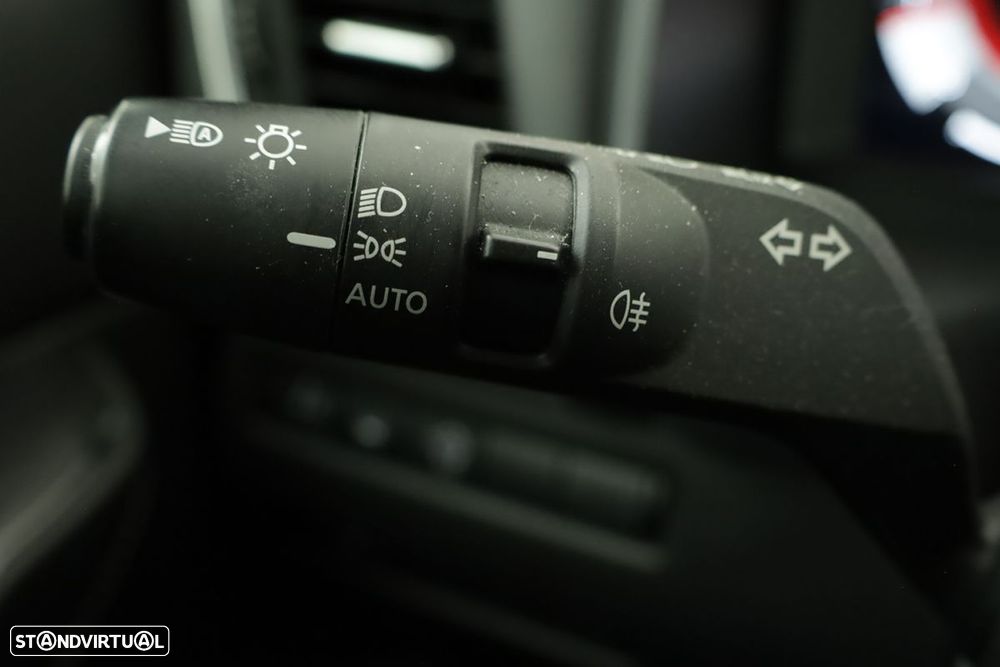 Nissan Qashqai 1.3 DIG-T N-Connecta LED Xtronic - 17