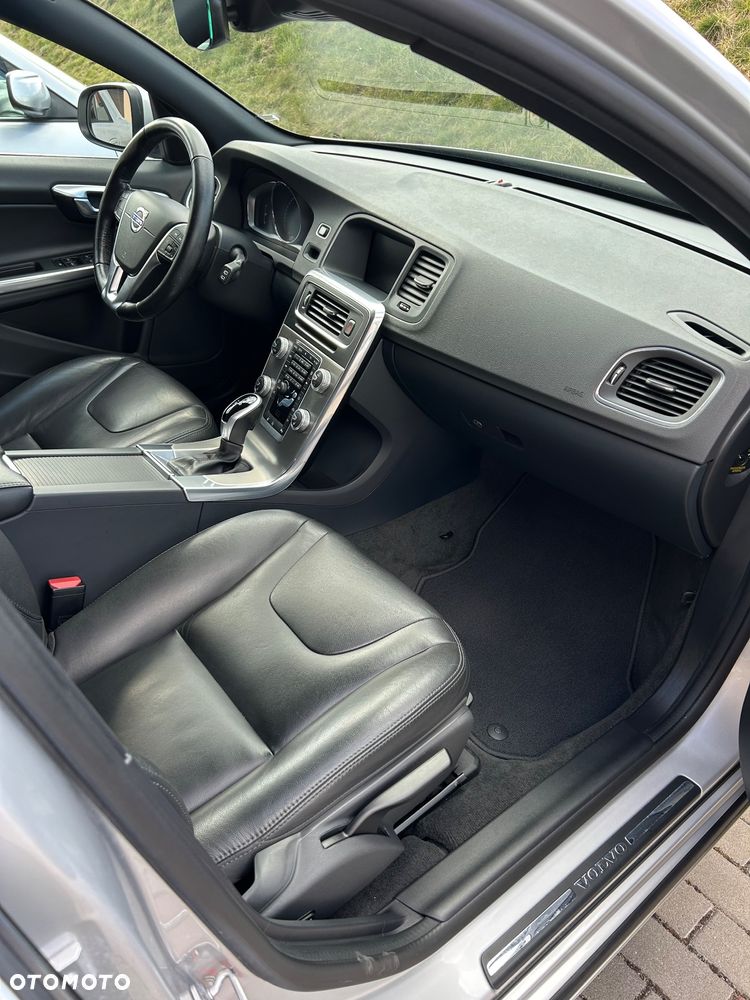 Volvo V60 D4 Drive-E Summum - 9