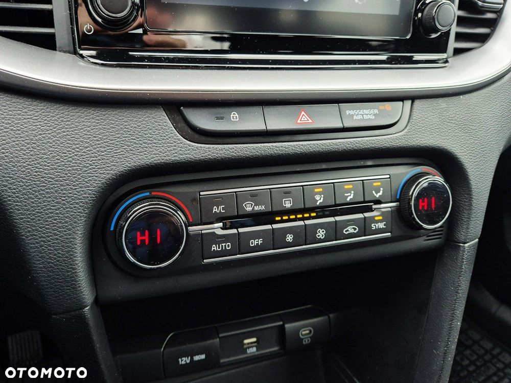 Kia Ceed 1.5 T-GDI M - 25