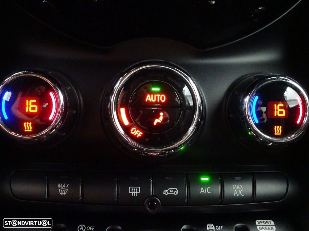 MINI 3 Portas John Cooper Works - 25