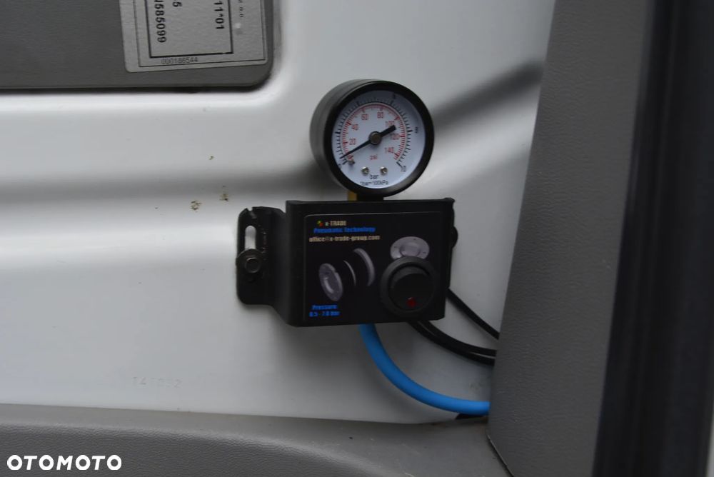 Mercedes-Benz Sprinter - 32