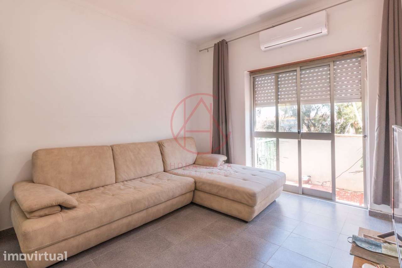 Oportunidade à Sua Porta: T2 na Avenida do Bocage! - Grande imagem: 2/19